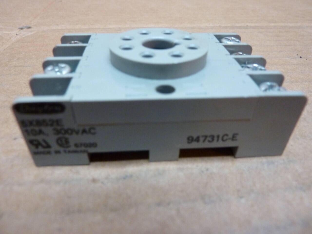 Dayton 5X852E Relay Base 10 Amp 300 V 
