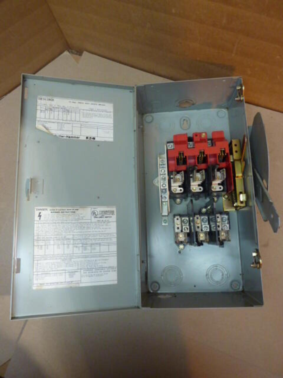 CUTLER HAMMER 30 Amp Heavy Duty Safety Switch DH361NGK Used #36025 ...