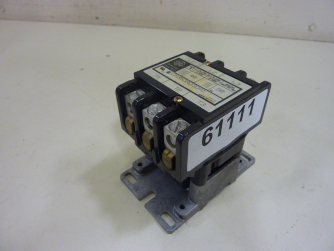 General Electric CR353AD3DA1 Contactor With 120V Coil 40 Amp, 3 Pole 